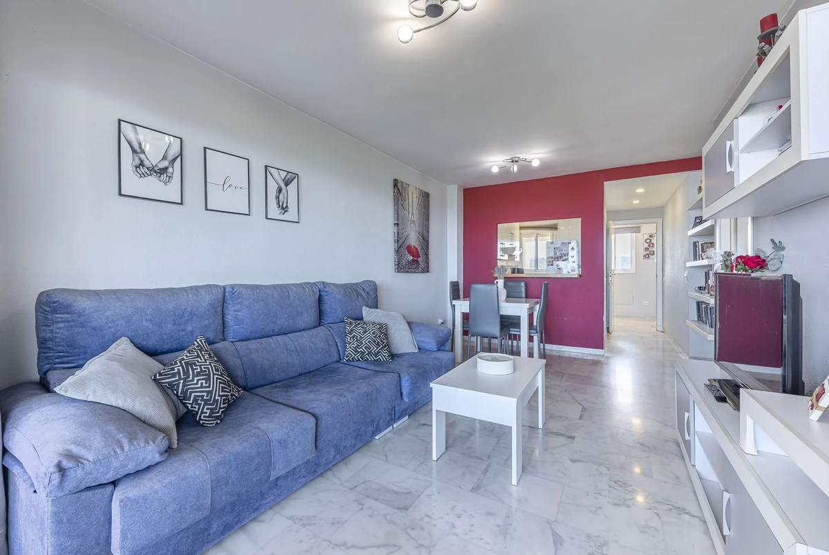 Piso de 3 dormitorios con piscina en Málaga – Foto 5