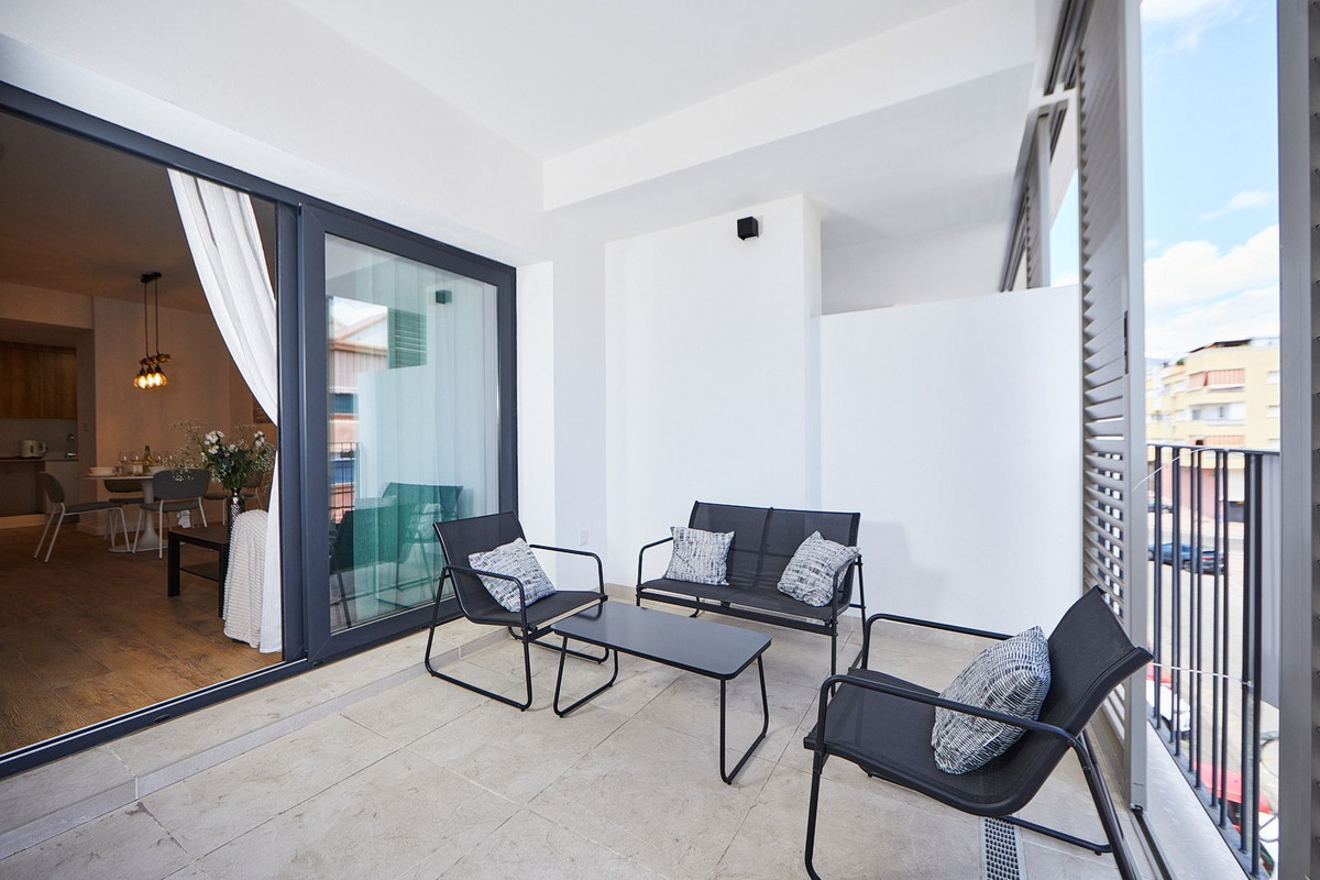 2 Bedroom Apartment in Estepona - Photo 19