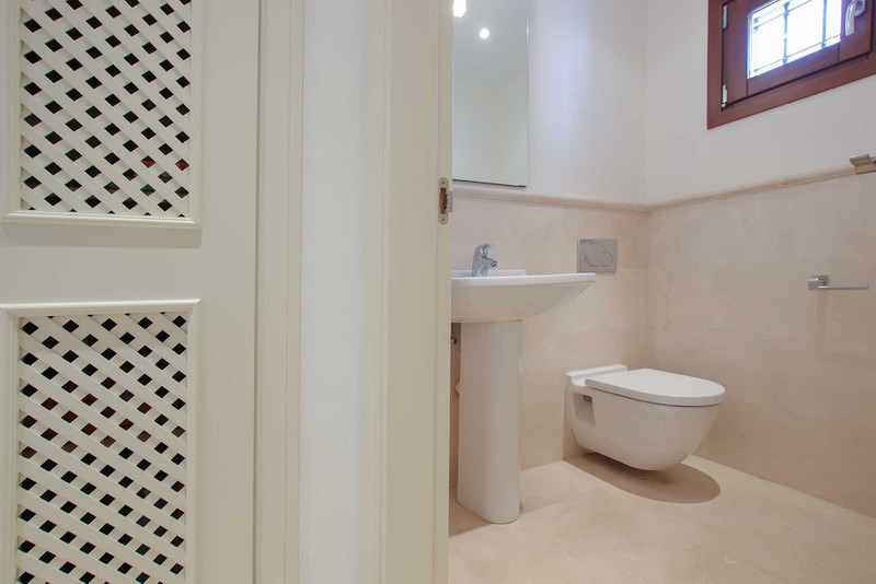 3 Bedroom Townhouse in Benahavís - Photo 30