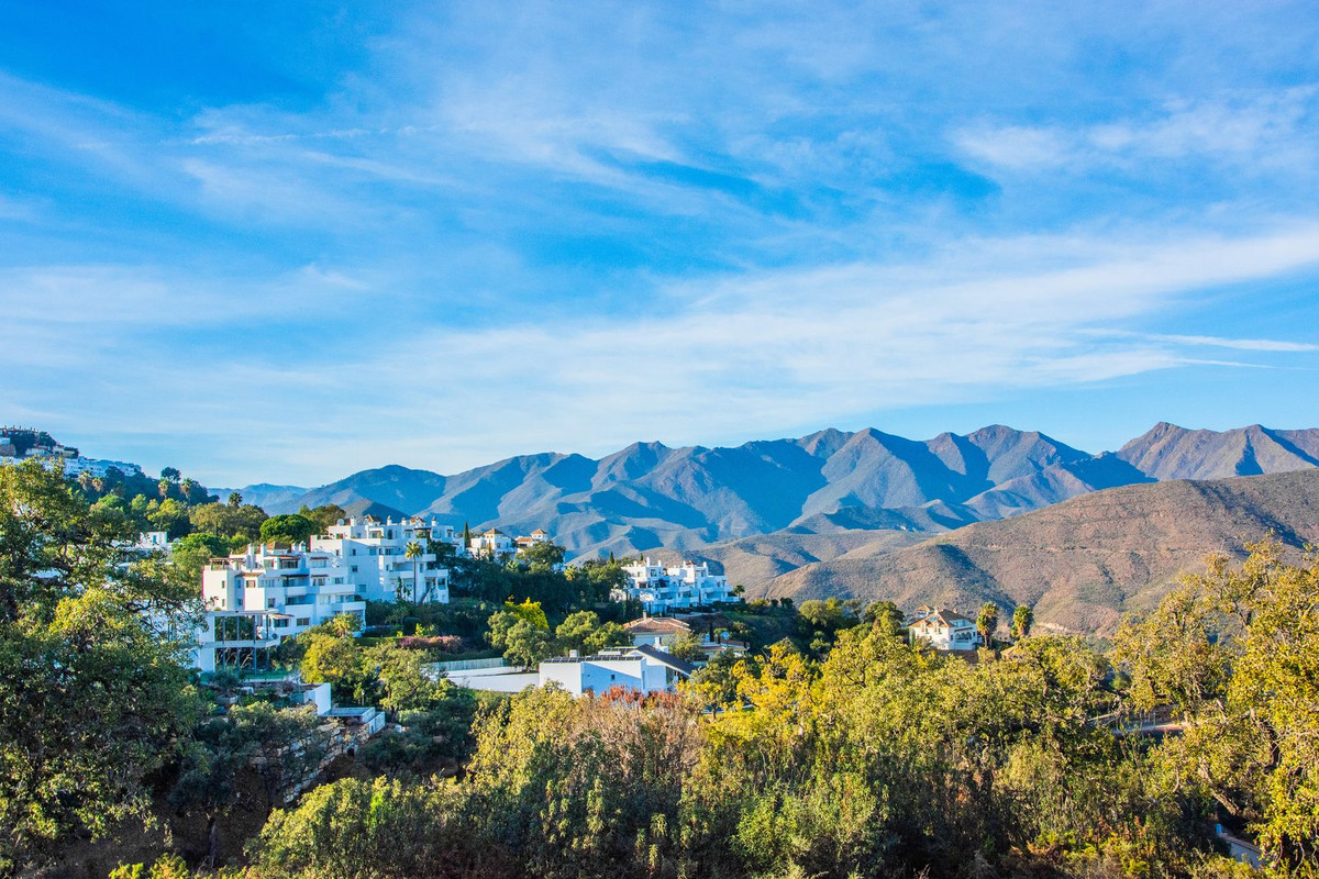 1,563 m² Plot in Marbella - Photo 5