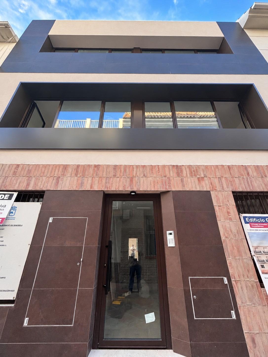 3 Bedroom Penthouse in Fuengirola - Photo 2