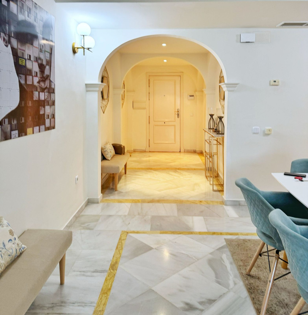 2 Bedroom Apartment in Marbella - Photo 6