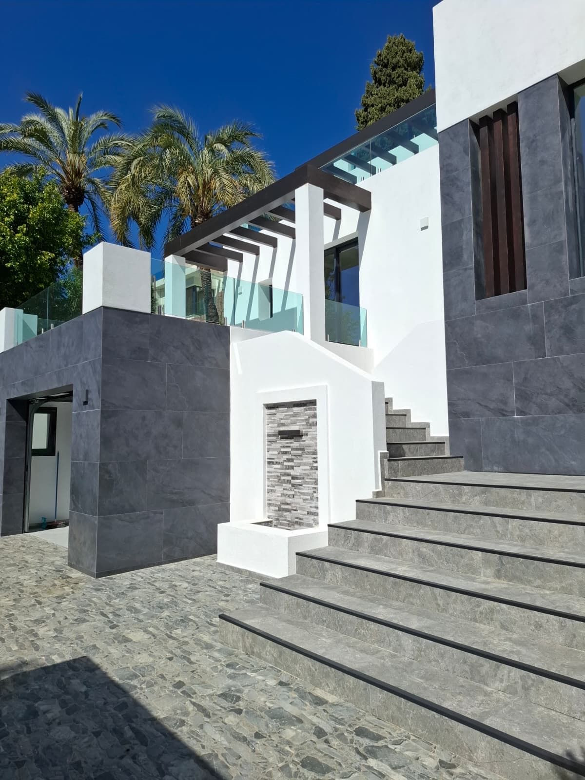 5 Bedroom Villa in Marbella - Photo 14