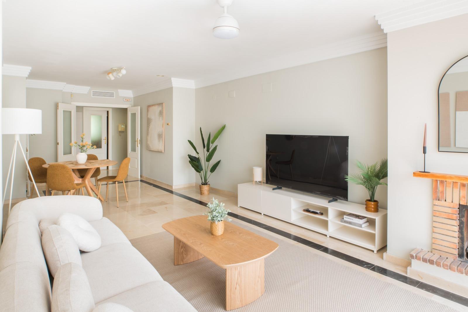 2 Bedroom Apartment in Marbella - Photo 21