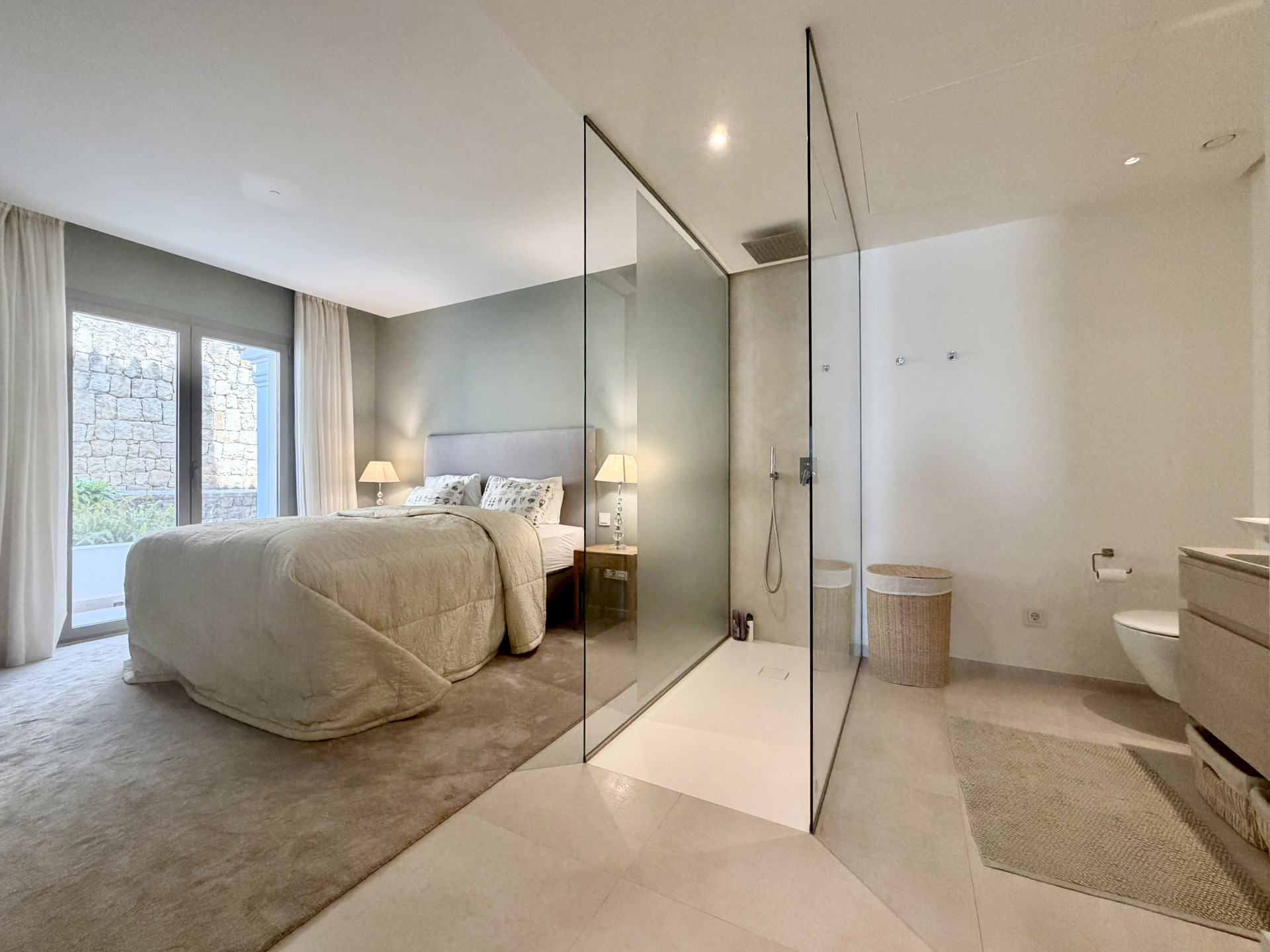 3 Bedroom Apartment in Marbella - Photo 4