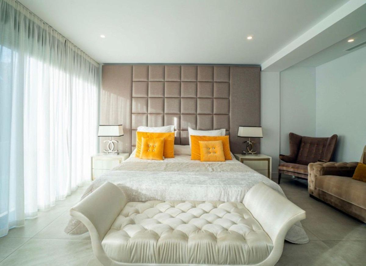 5 Bedroom Townhouse in Marbella - Photo 8