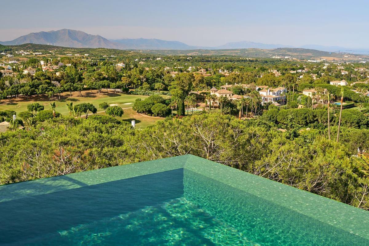 5 Bedroom Villa in Sotogrande - Photo 6