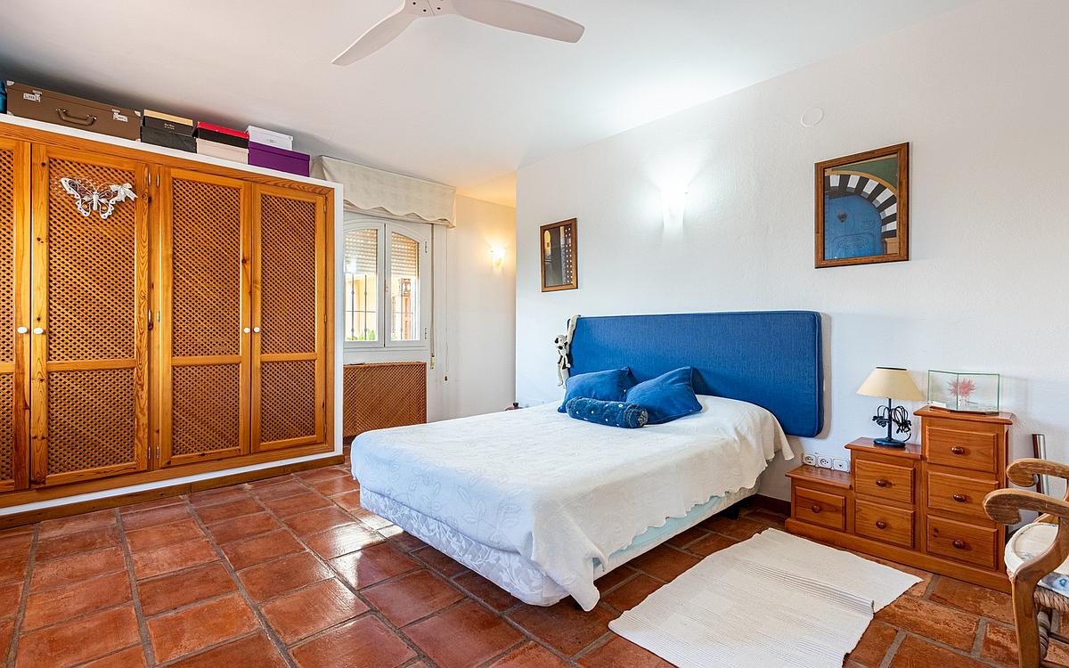 4 Bedroom Villa in Alhaurín de la Torre - Photo 16