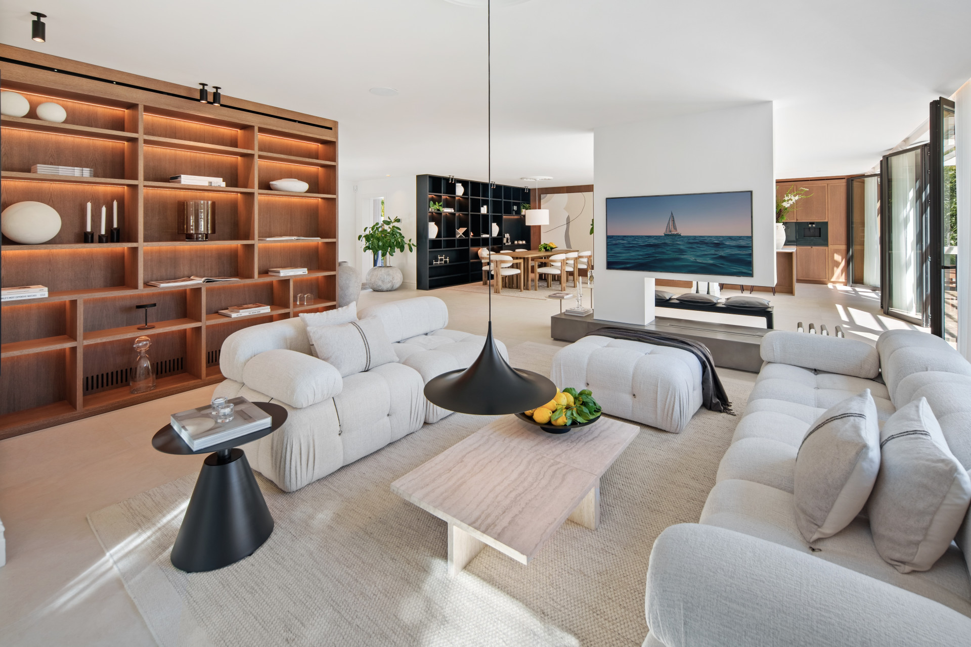4 Bedroom Villa in Marbella - Photo 8