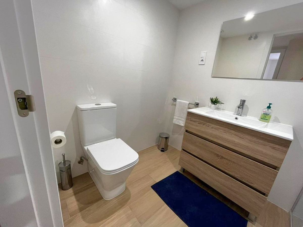 3 Bedroom Apartment in Marbella - Photo 12