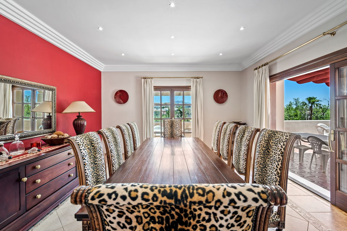 9 Bedroom Villa in Estepona - Photo 13