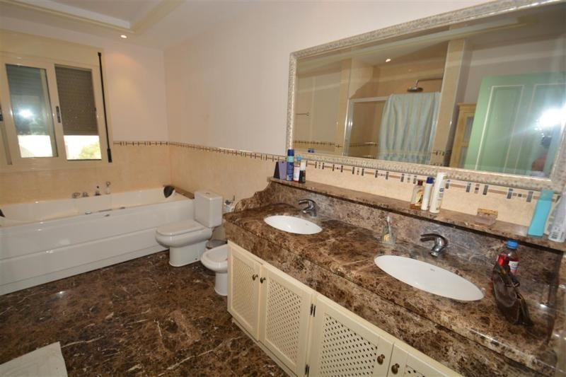 5 Bedroom Villa in San Pedro de Alcántara - Foto 31