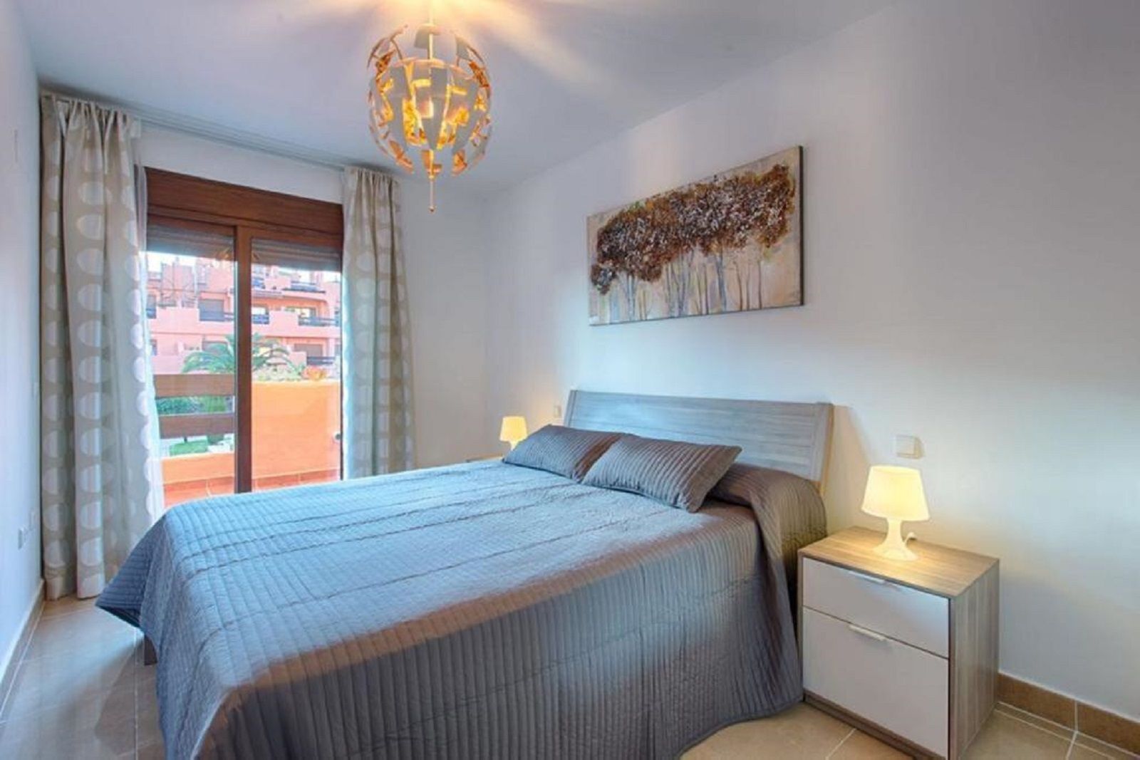 2 Bedroom Apartment in Estepona - Фото 5
