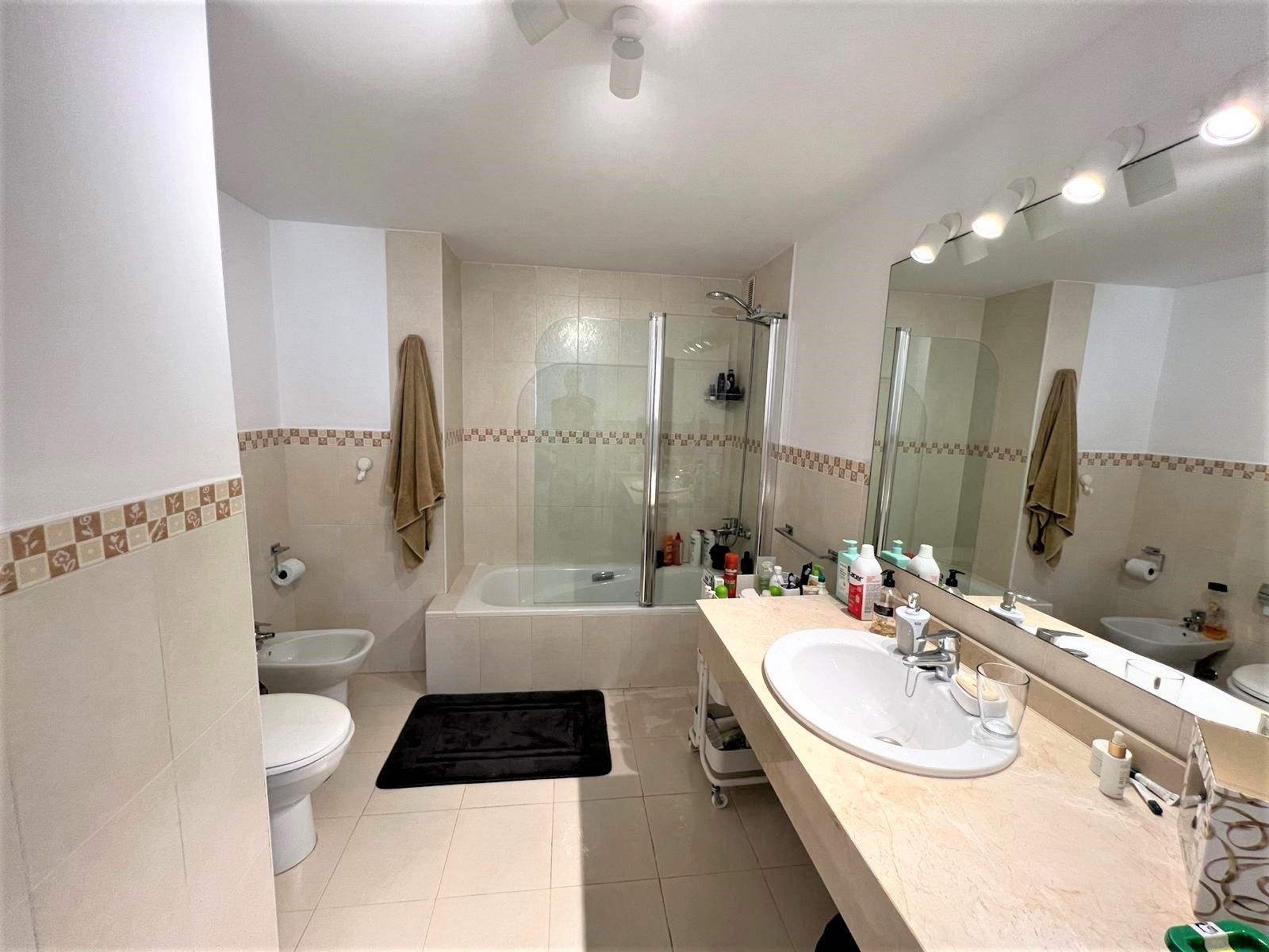 2 Bedroom Apartment in Mijas - Photo 11