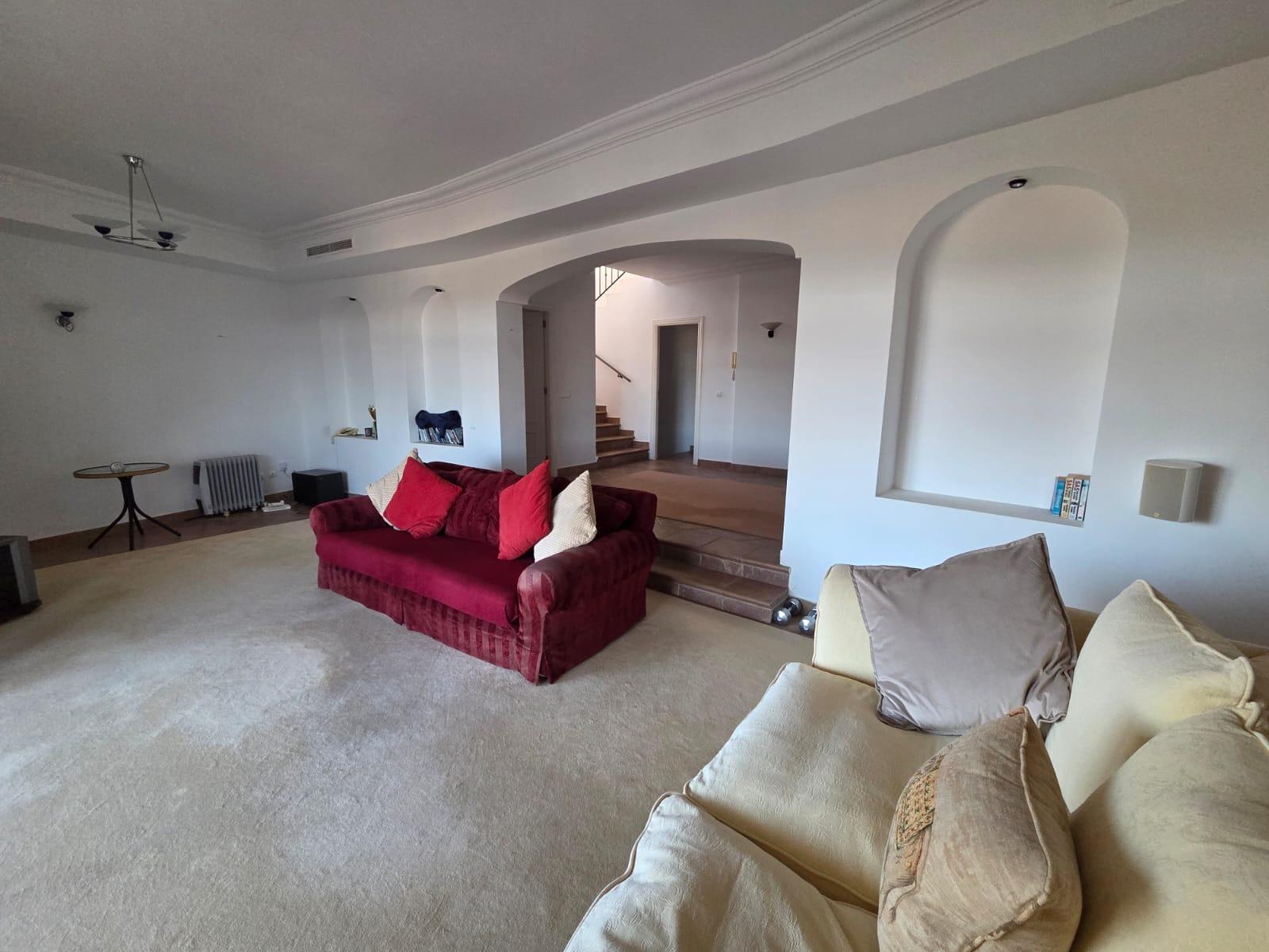5 Bedroom Villa in Mijas - Photo 4