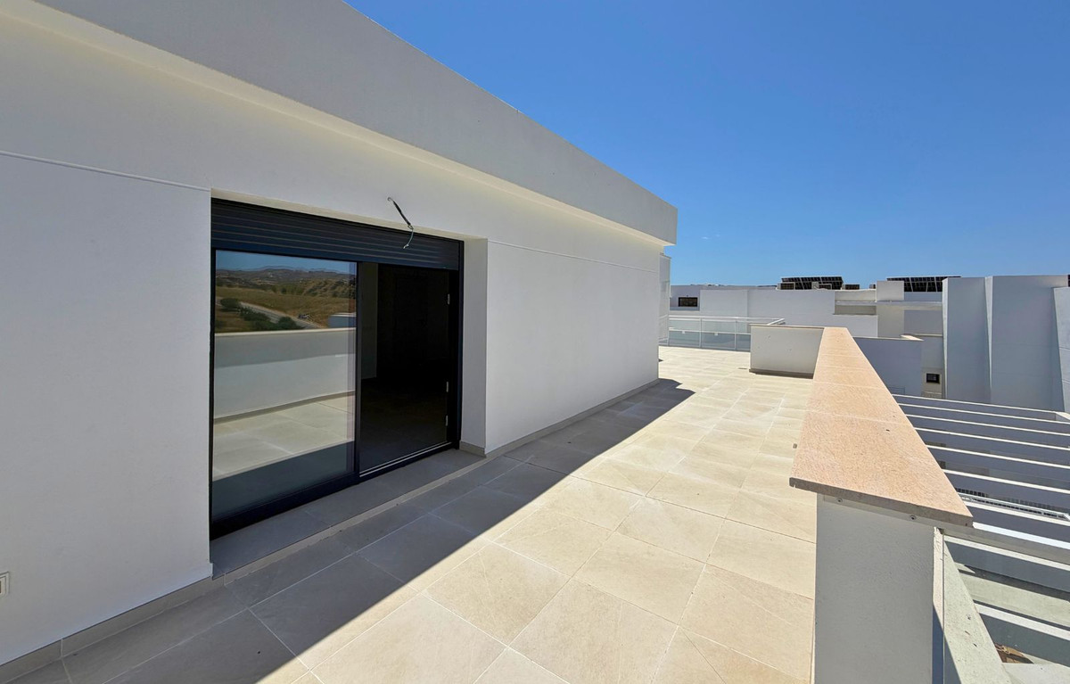 2 Bedroom Penthouse in Mijas - Photo 10