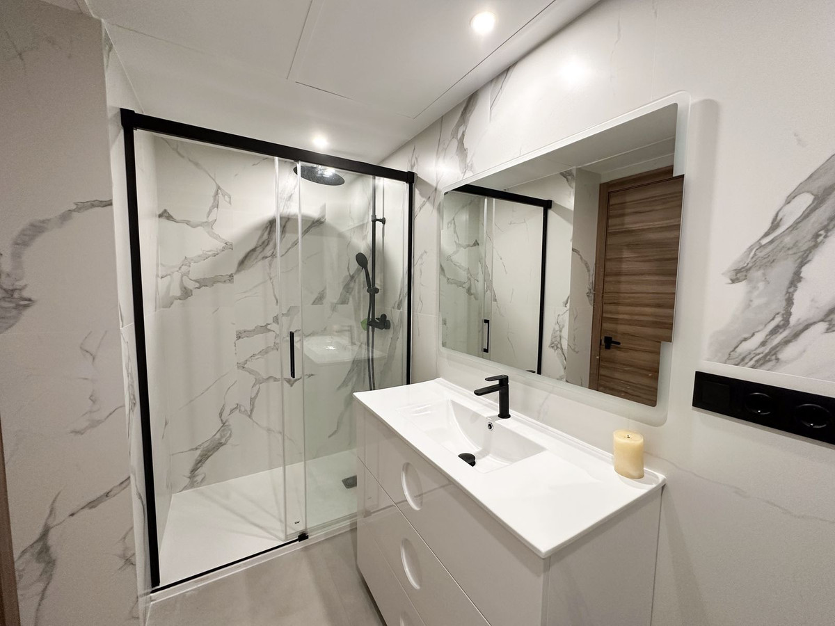 3 Bedroom Apartment in San Pedro de Alcántara - Photo 16
