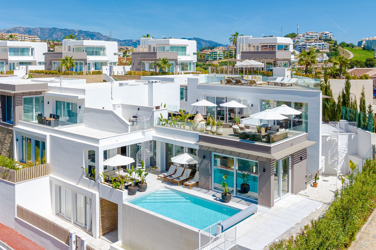 9 Bedroom Villa in Mijas