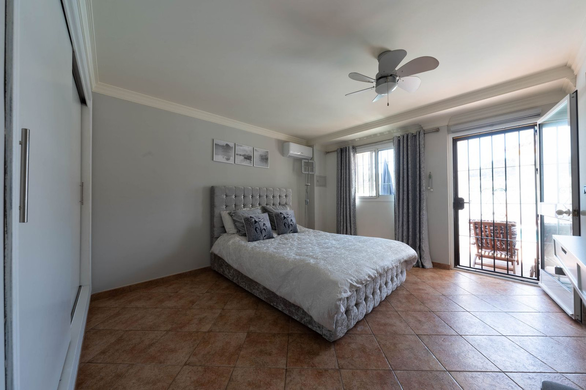 4 Bedroom Villa in Monda - Photo 26
