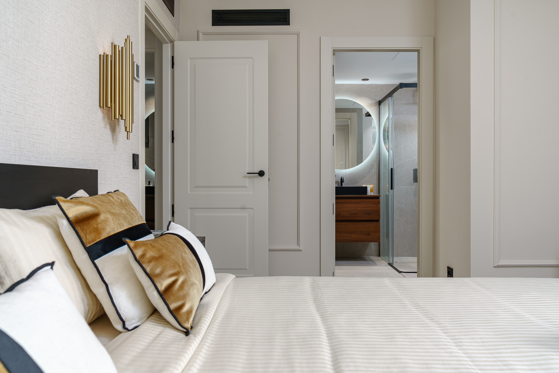 2 Bedroom Apartment in Marbella - Photo 27