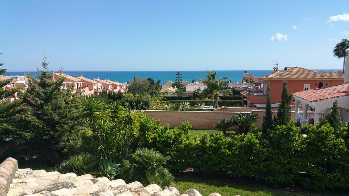 4 Bedroom Villa in Estepona - Фото 4