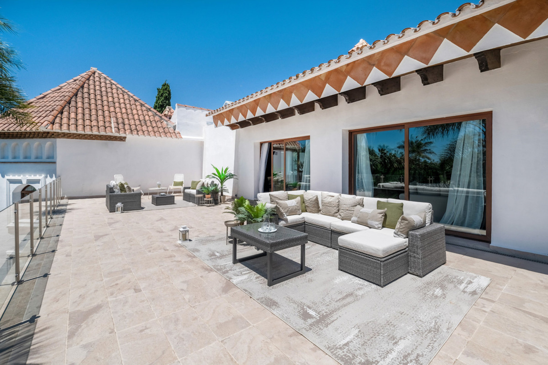 10 Bedroom Villa in Marbella - Photo 18