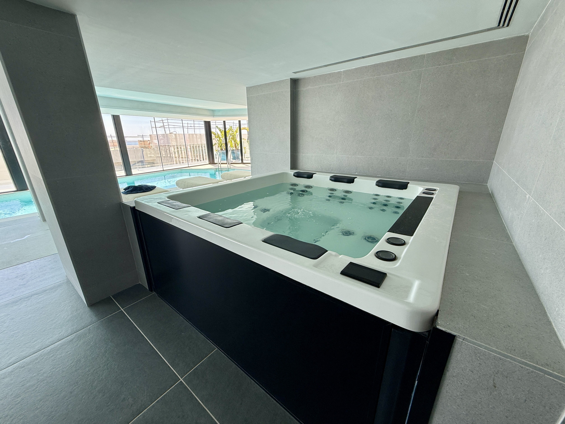 2 Bedroom Apartment in Benalmádena - Photo 16