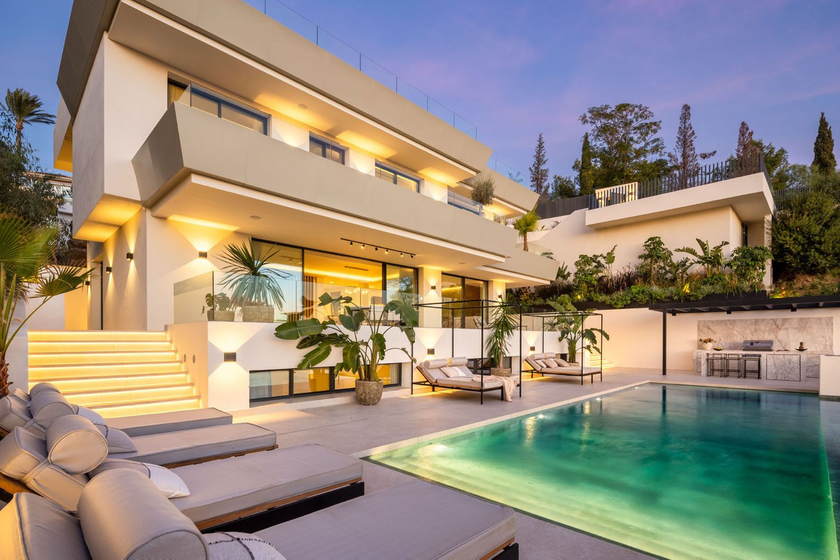 5 Bedroom Villa in Marbella - Photo 41