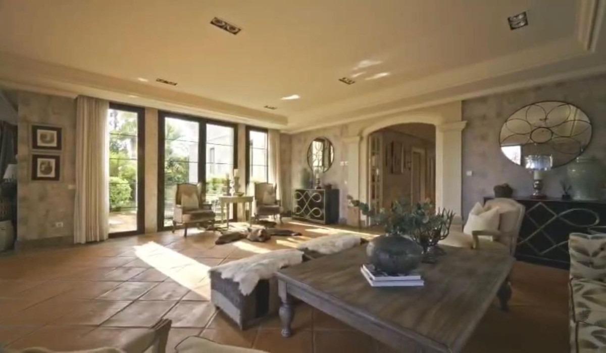 8 Bedroom Villa in San Pedro de Alcántara - Photo 8