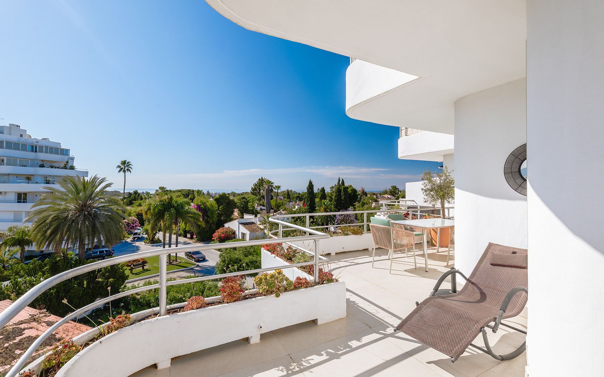 3 Bedroom Penthouse in San Pedro de Alcántara - Photo 25