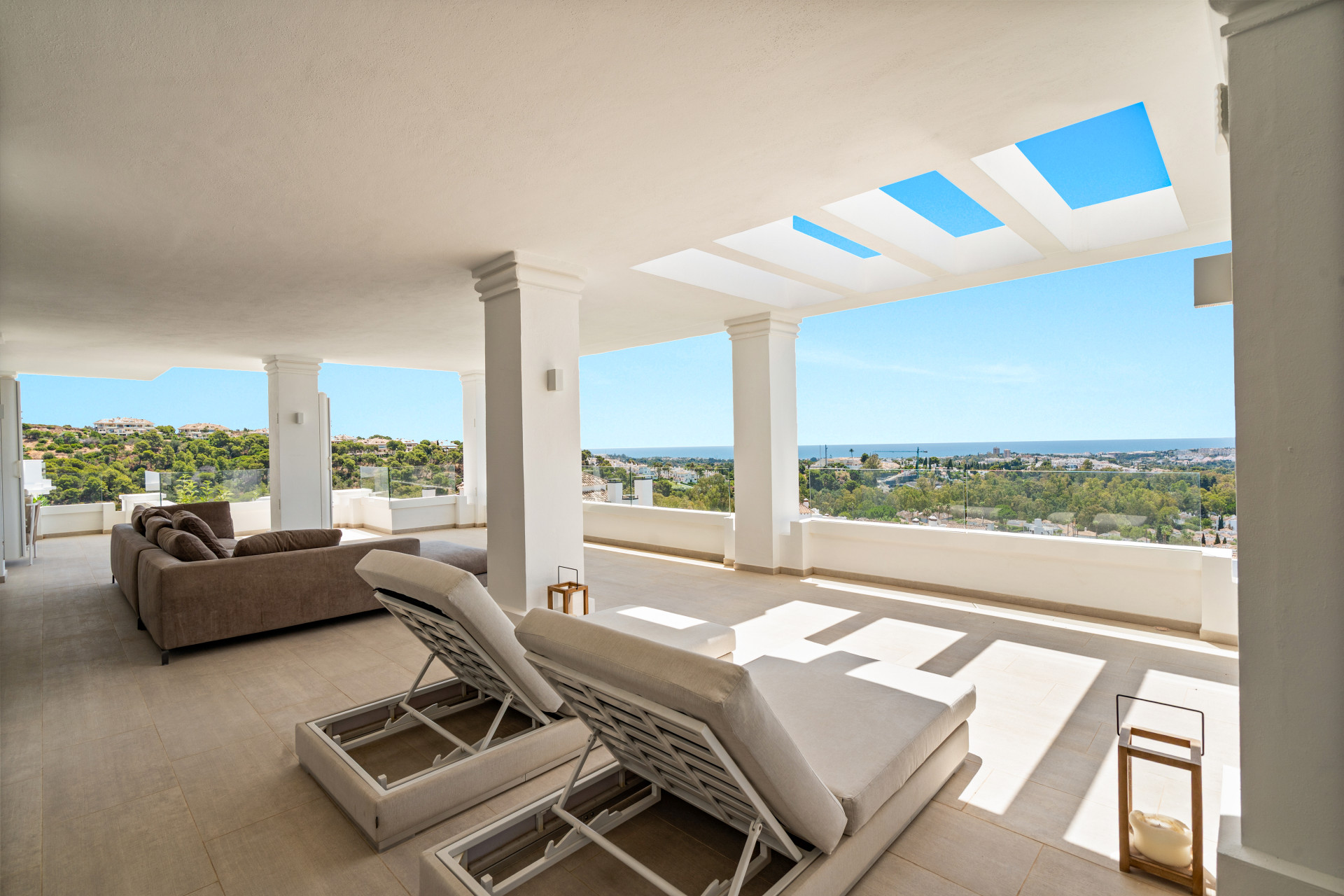 5 Bedroom Apartment in Marbella - Photo 3