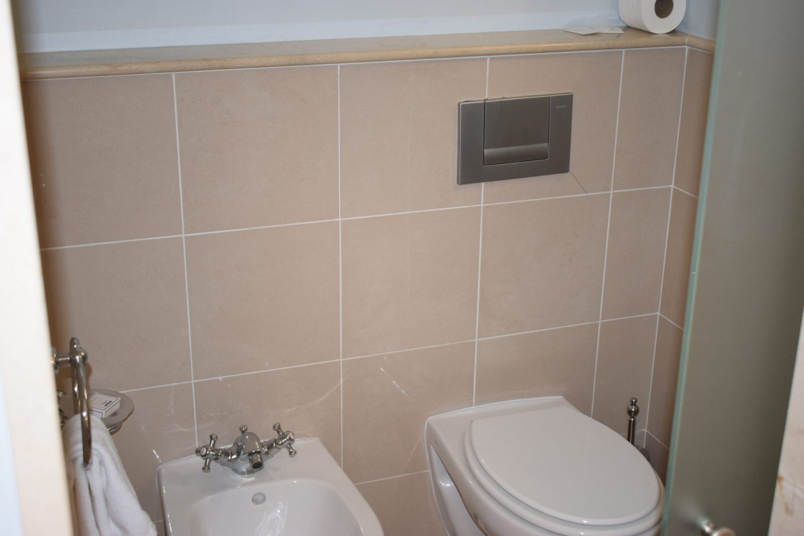 2-bedroom apartment with pool in Spain – Photo 22