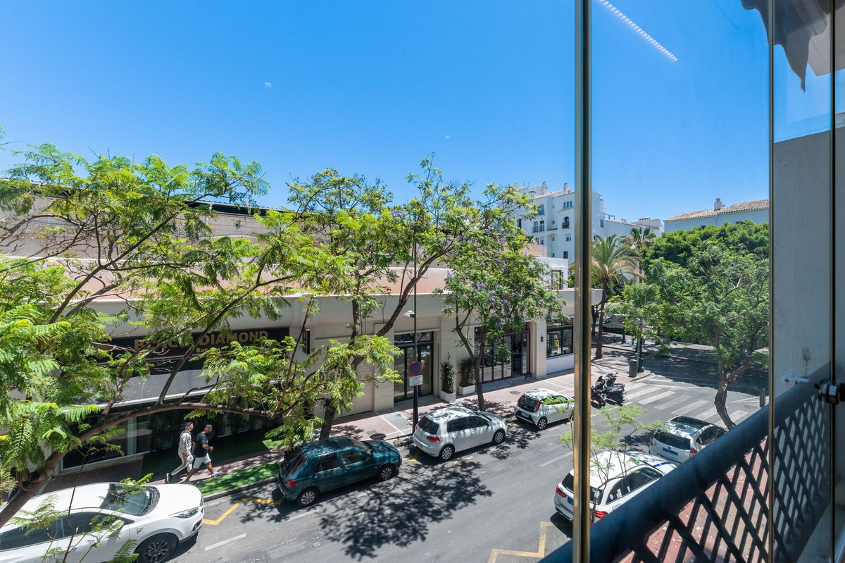 3 Bedroom Apartment in Marbella - Photo 31