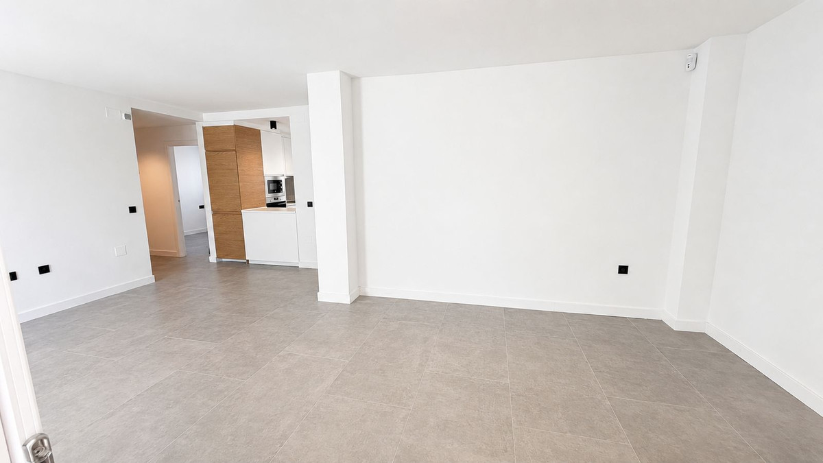 2 Bedroom Apartment in Estepona - Foto 7
