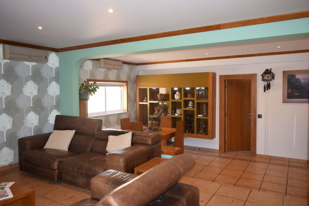 3-bedroom villa in Spain – Photo 3