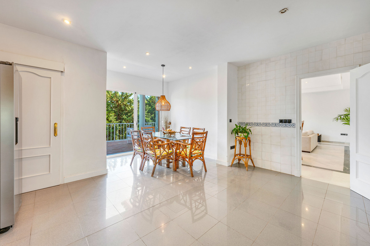 5 Bedroom Villa in Sotogrande - Photo 12