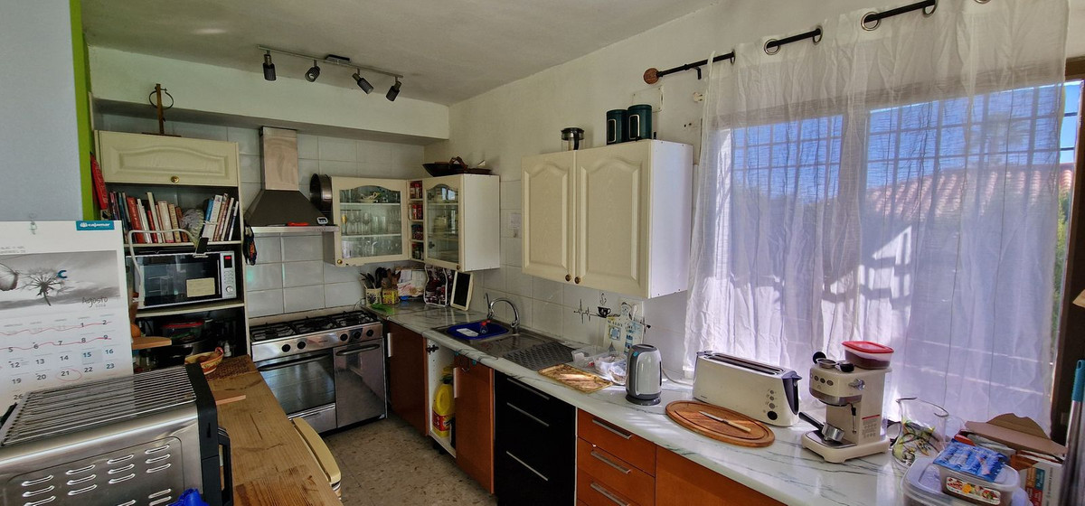 2 Bedroom Villa in Manilva - Photo 15
