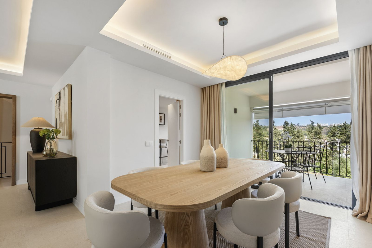 4 Bedroom Townhouse in Marbella - Photo 8