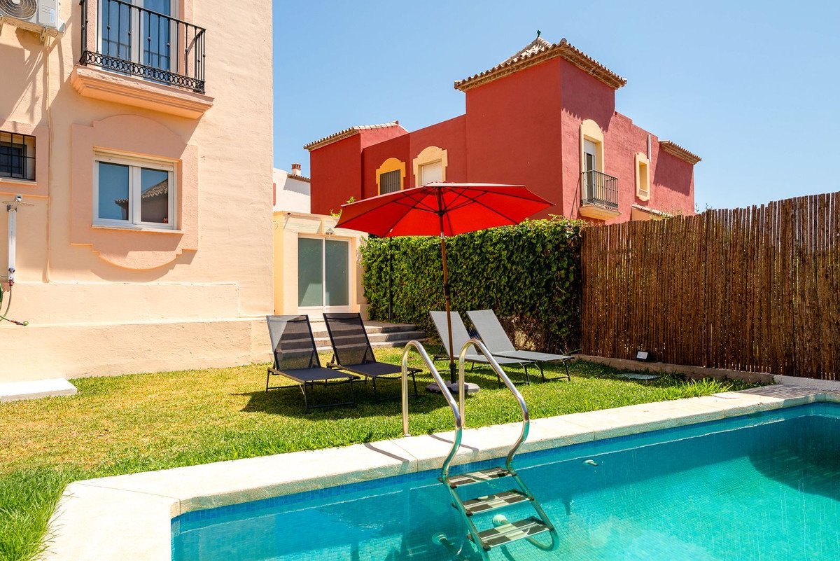 4 Bedroom Villa in Marbella - Photo 18