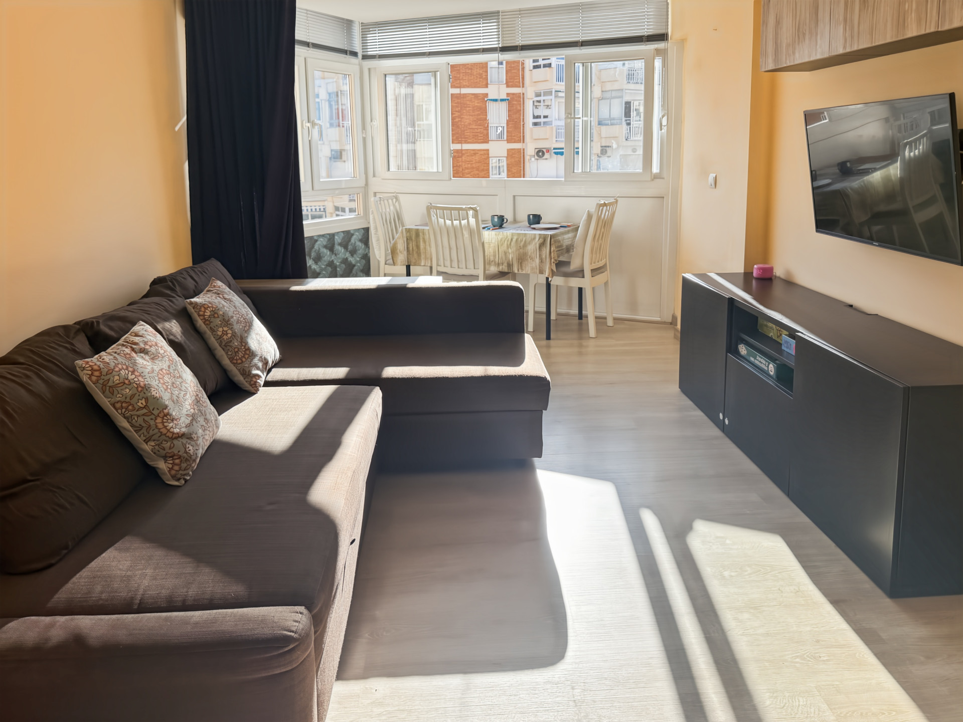 2 Bedroom Apartment in Benalmádena - Photo 6