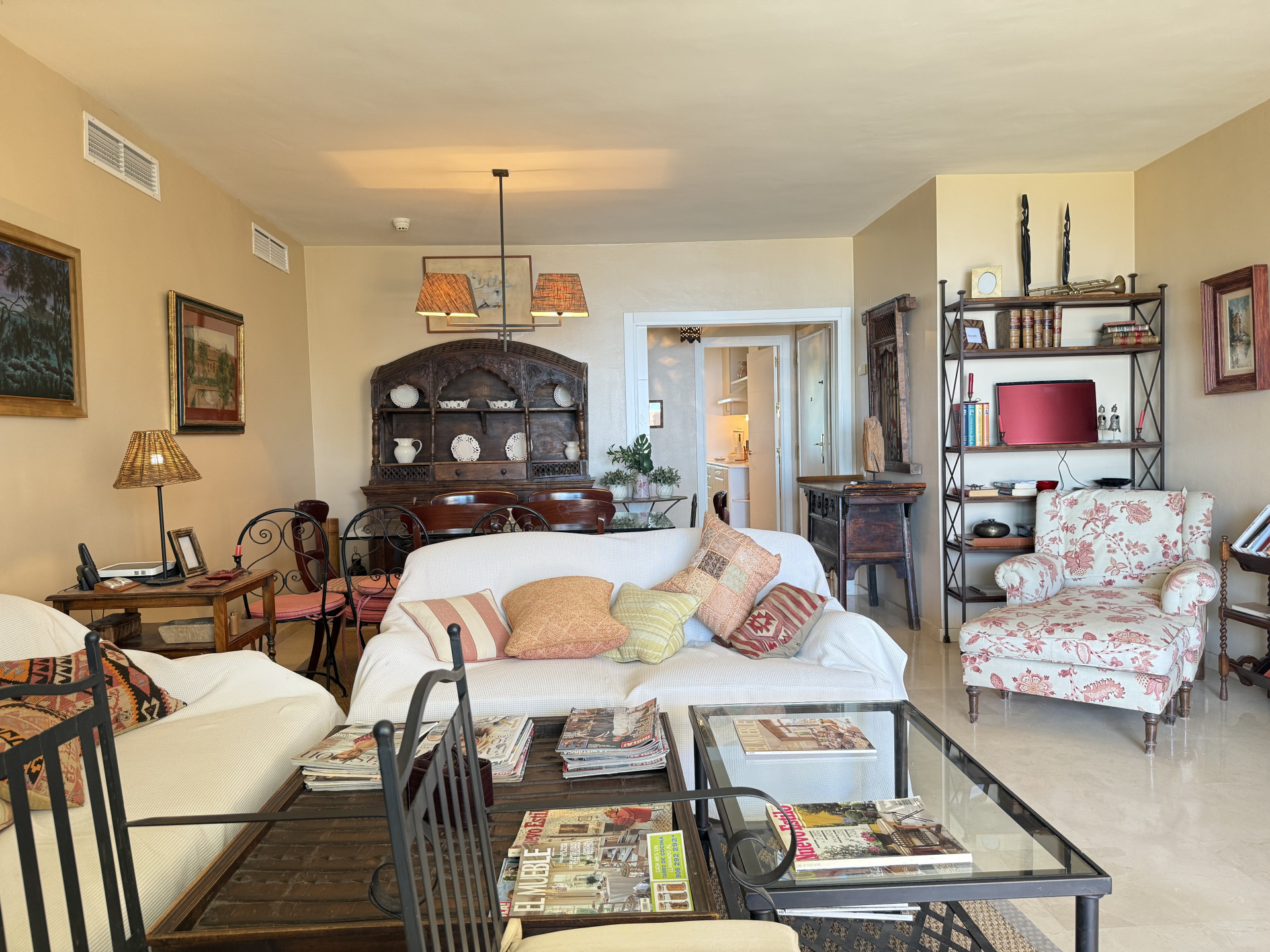 3 Bedroom Apartment in Estepona - Photo 9