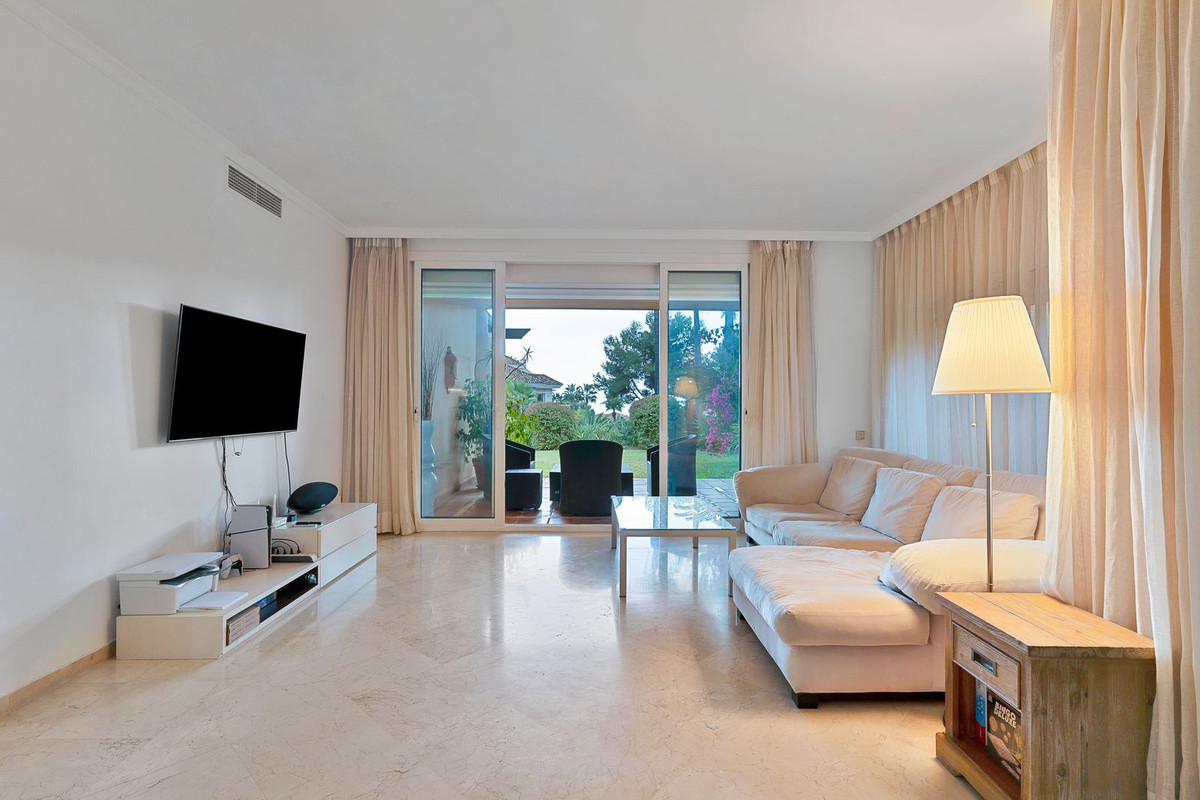 3 Bedroom Apartment in Marbella - Foto 3