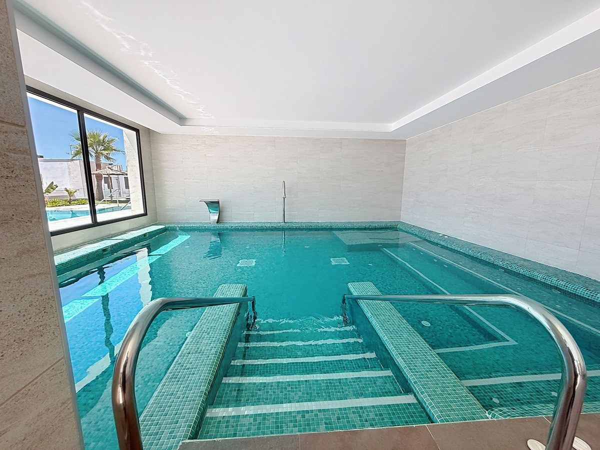 4 Bedroom Penthouse in La Alcaidesa - Photo 55