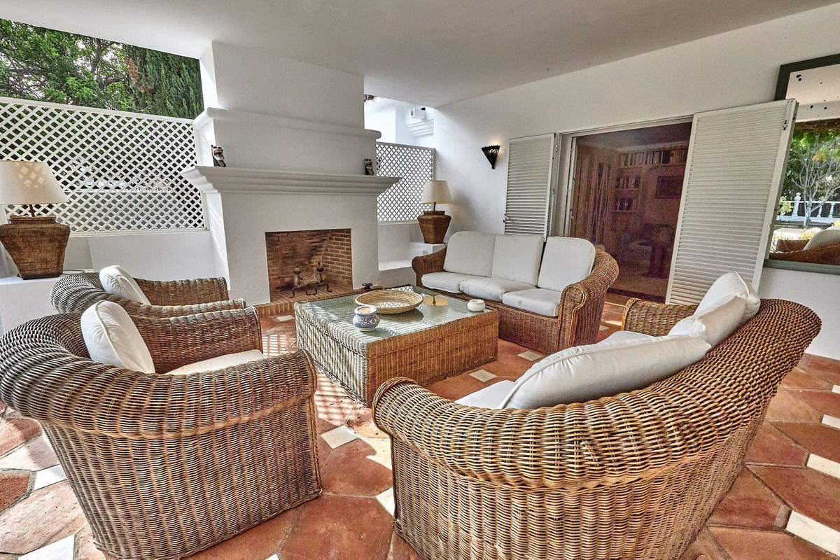 7 Bedroom Villa in San Pedro de Alcántara - Photo 21