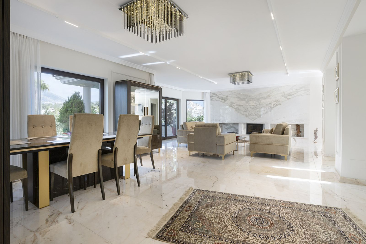 6 Bedroom Villa in Mijas - Photo 20