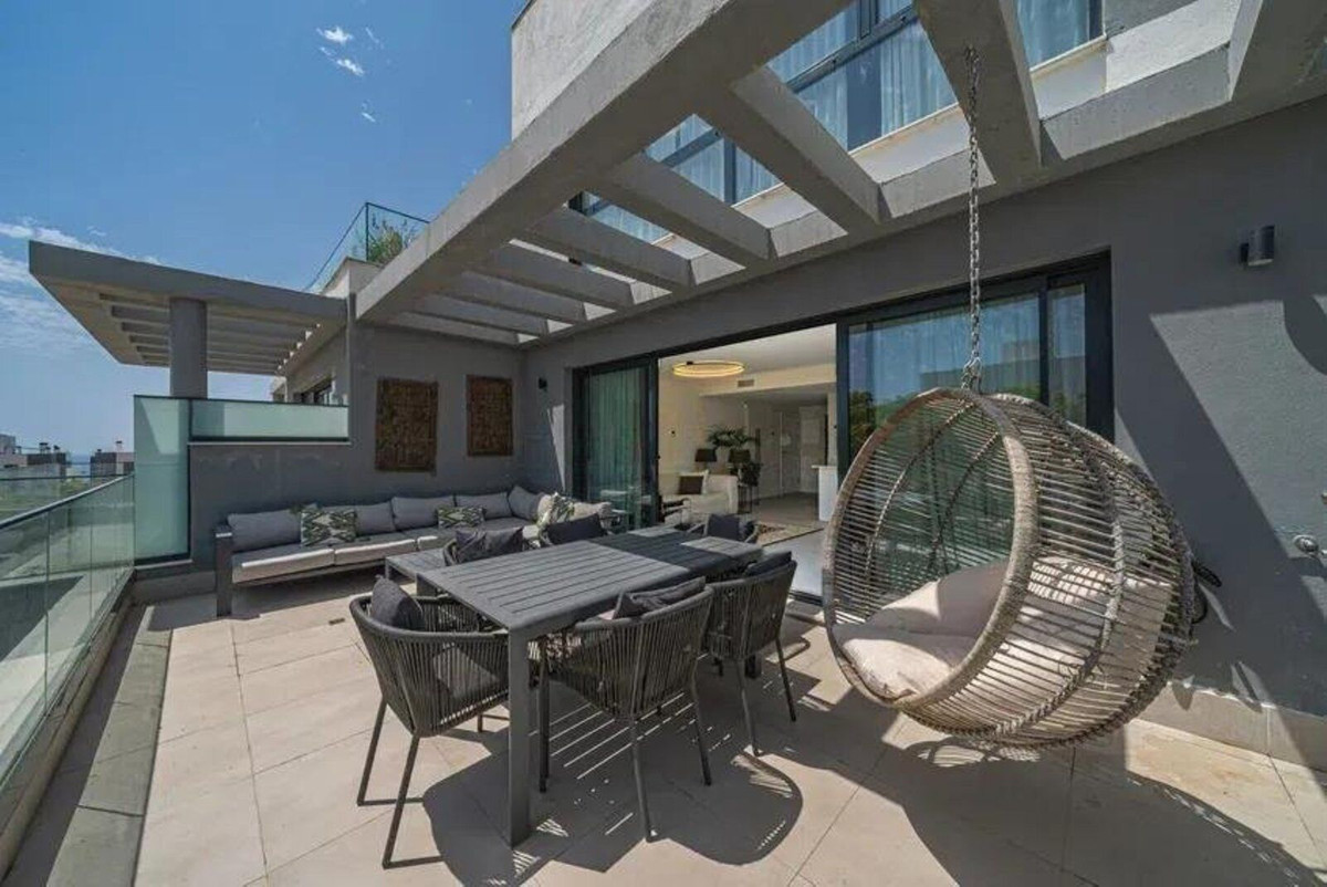 3 Bedroom Apartment in Estepona - Photo 15