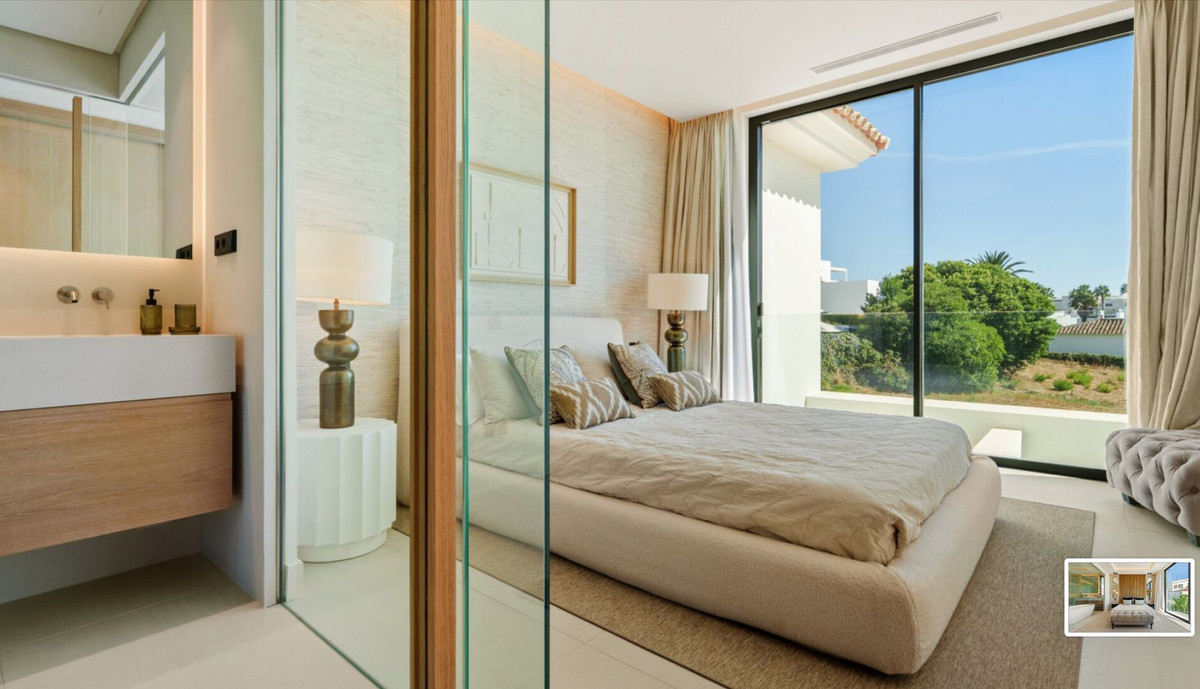 5 Bedroom Villa in San Pedro de Alcántara - Photo 23
