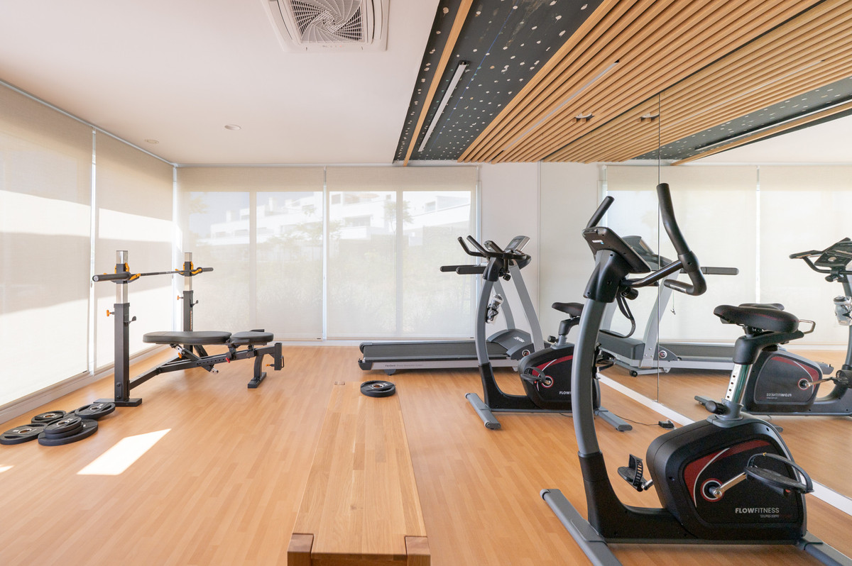 2 Bedroom Apartment in Estepona - Фото 17