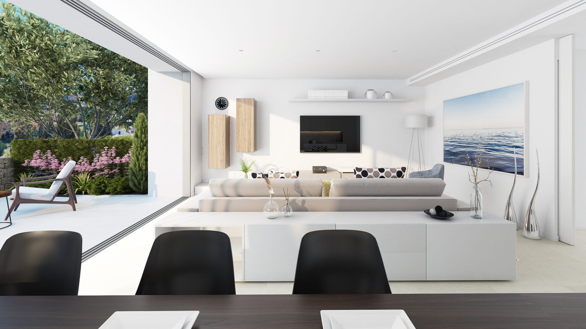 2 Bedroom Apartment in Mijas - Photo 12