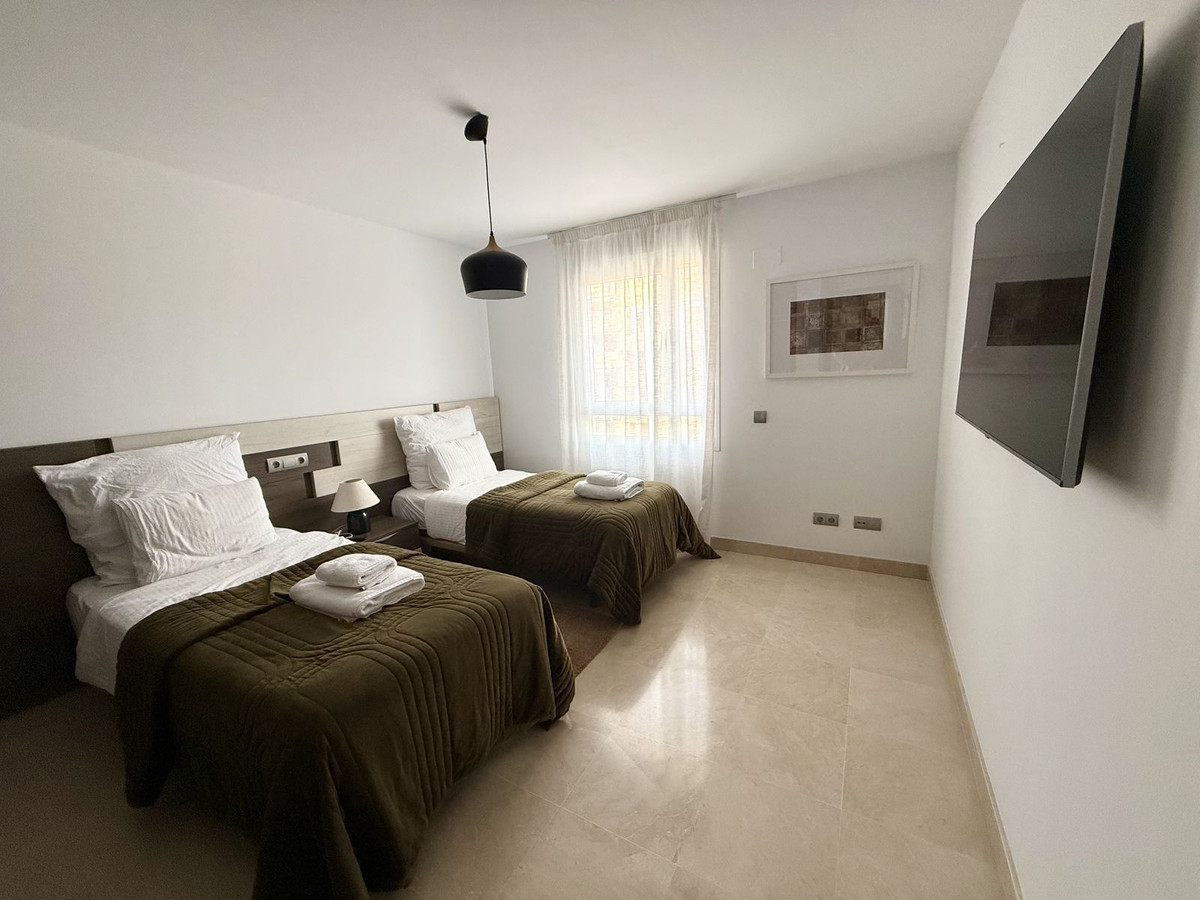 3 Bedroom Penthouse in San Pedro de Alcántara - Photo 10
